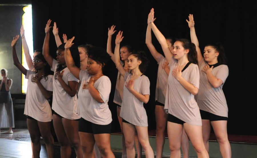 Students rehearsing for the annual Steinmetz Dance Performance. Courtesy of Miryam Moutillet.