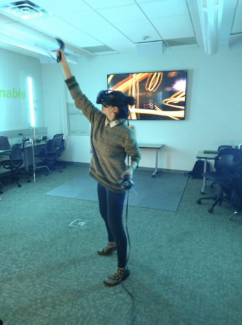 Using the VR set in the Imagine Lab.