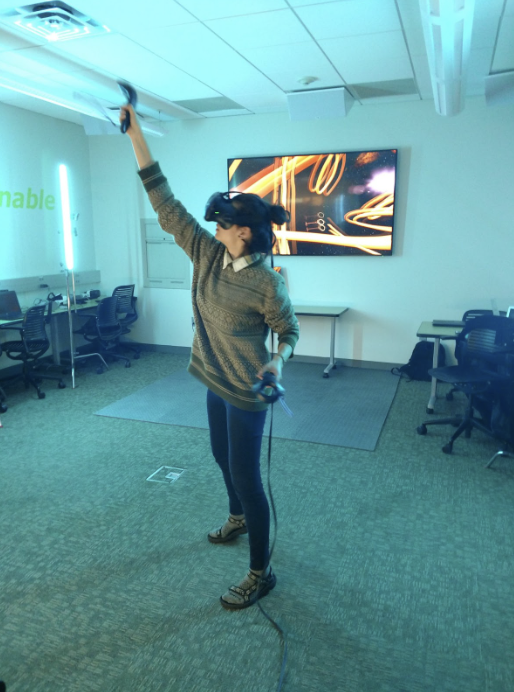 Using+the+VR+set+in+the+Imagine+Lab.