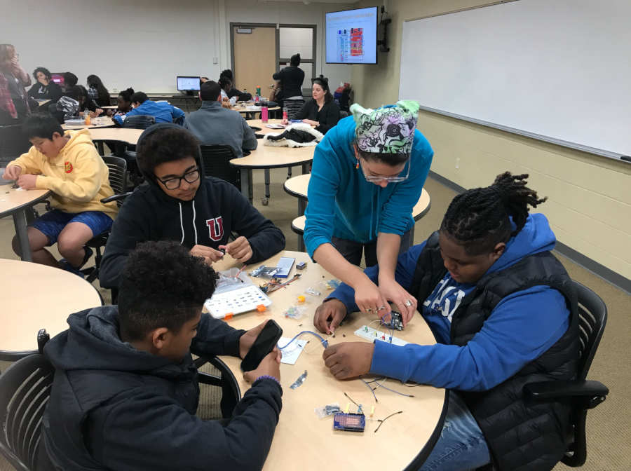ACM-W partners with STEP to code and build circuits with Schenectady middle and high schoolers