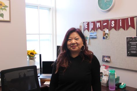 Prior to joining Union, Eun-sil Lee served as the coordinator of upper-class initiatives at Skidmore College. Her office at Union is in Reamer 307. 