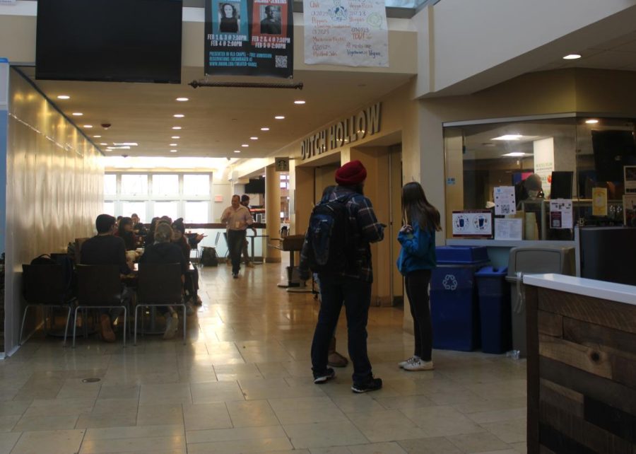 The first floor of Reamer Campus Center at lunch time. All dining areas except for Upperclass dining hall had reopened by February 13.