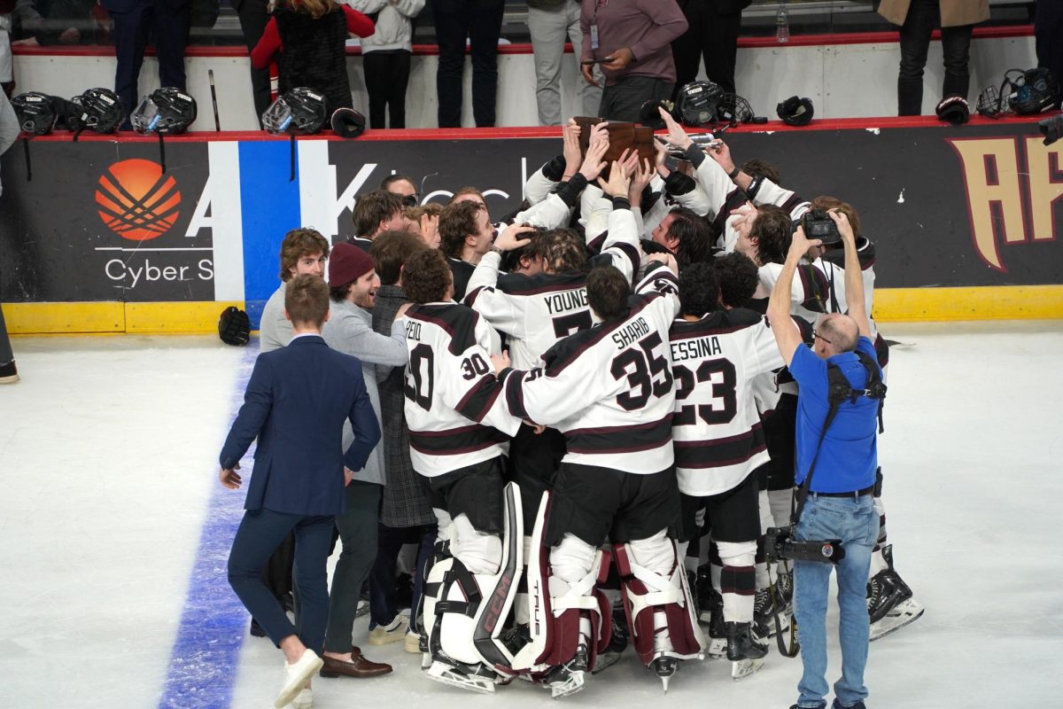 Men’s Hockey Defends Mayor’s Cup Against RPI, Women’s Faces Defeat