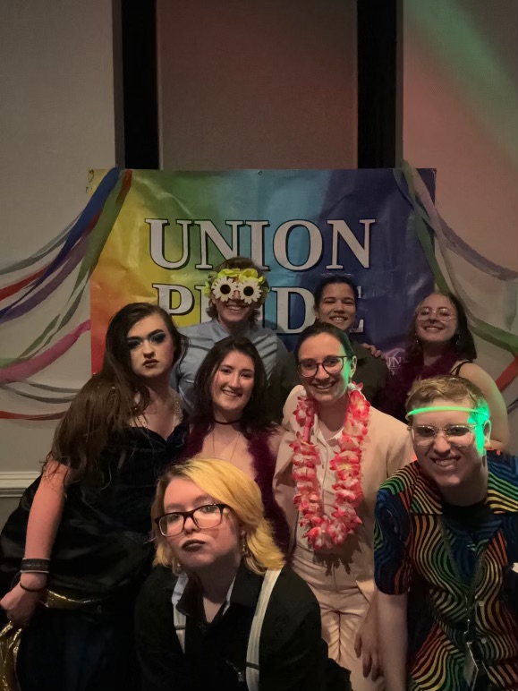 A group of students celebrating Union Pride at the Galas photo booth.