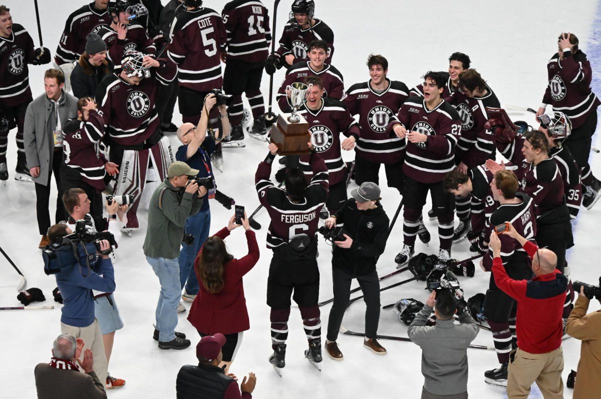 Union Men's Hockey Sweeps Mayor’s Cup