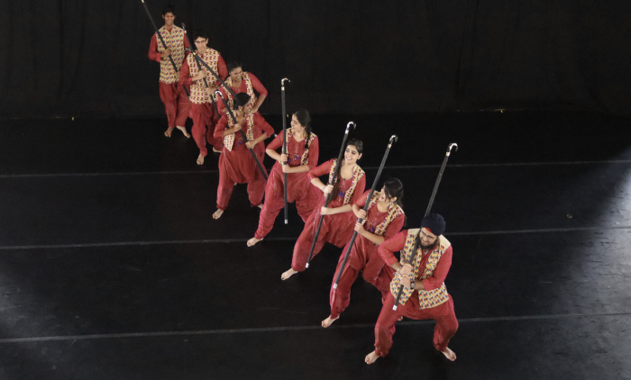 Students from Bhangra Union performing “Punjabi Aa Gaye Oye”.